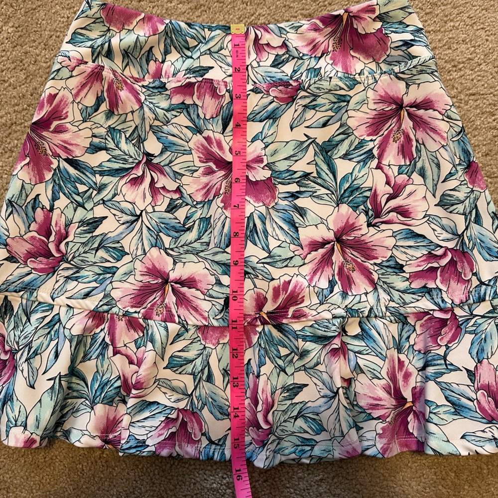 Tommy Bahama Skort - Picture 5 of 5
